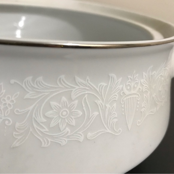 Crown Victoria Fine China Lovelace Covered Casserole Dish Pot | Platinum Trim - Picture 4 of 13